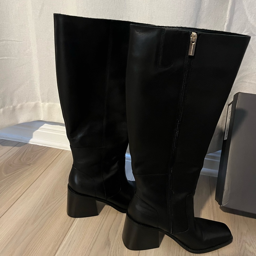 Elegant Black Knee-High Women's Boots